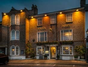 The Golden Fleece Hotel